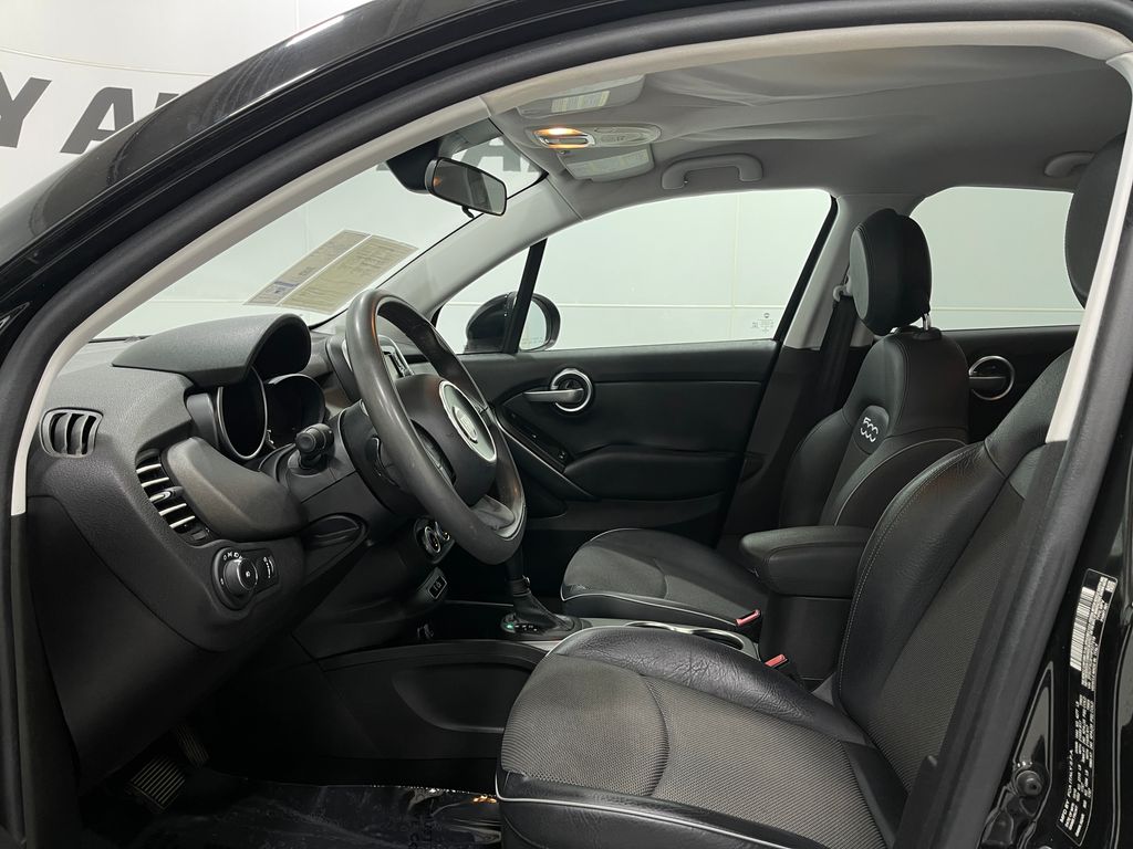 Vehicle image 17 of 34