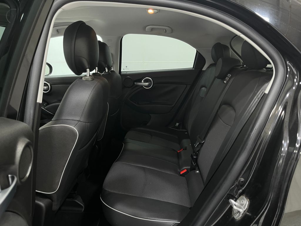 Vehicle image 15 of 34