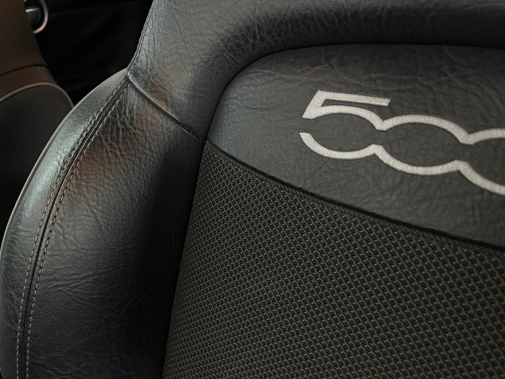 Vehicle image 27 of 34