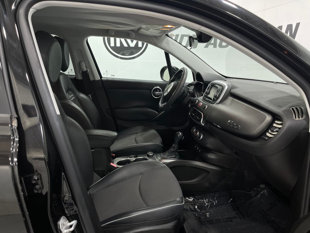 Vehicle image 16 of 34