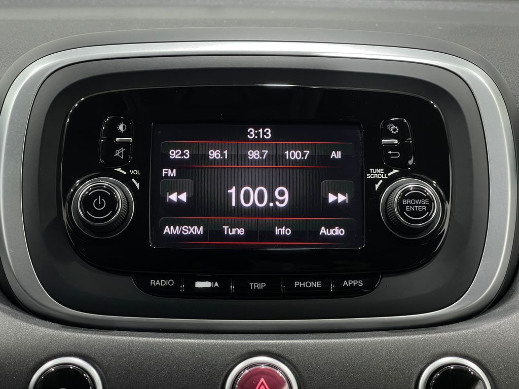 Vehicle image 22 of 34