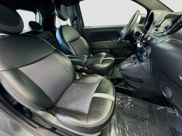 Vehicle image 16 of 18