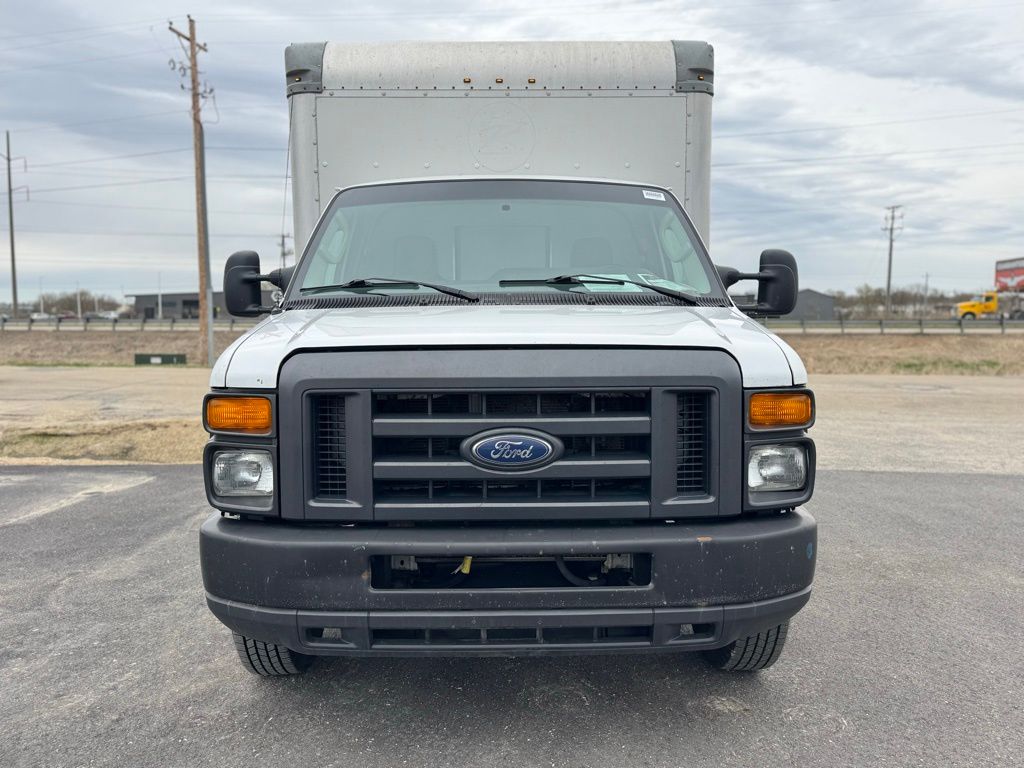 2017 Ford E-Series Base Image 2 of 30