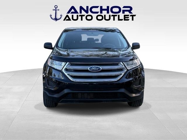 2017 Ford Edge SE Image 3 of 61