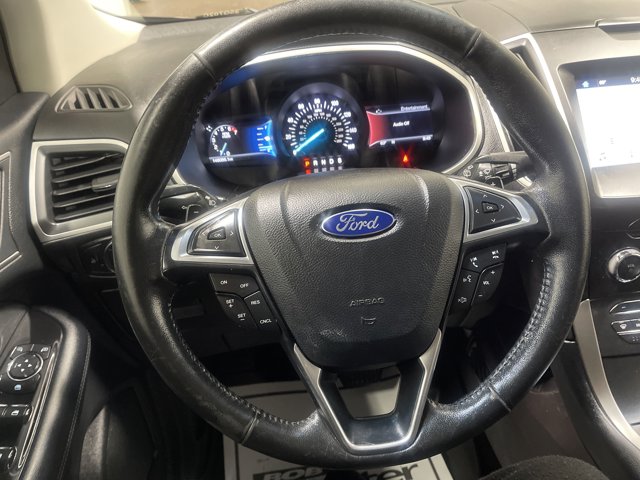 Vehicle image 32 of 33