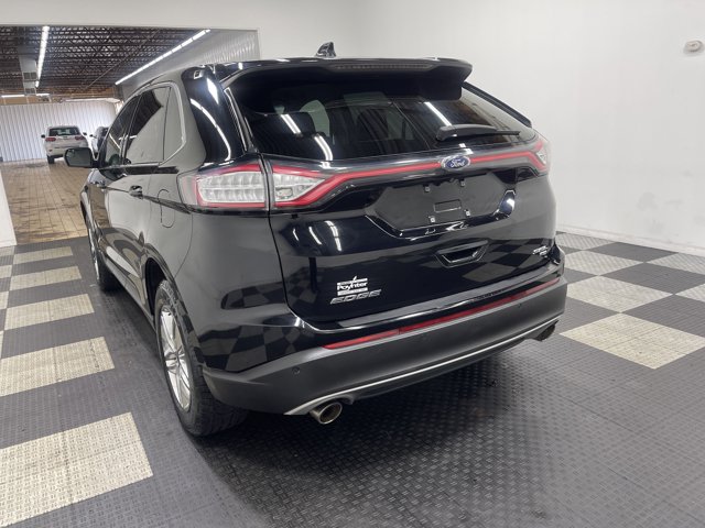 Vehicle image 10 of 33