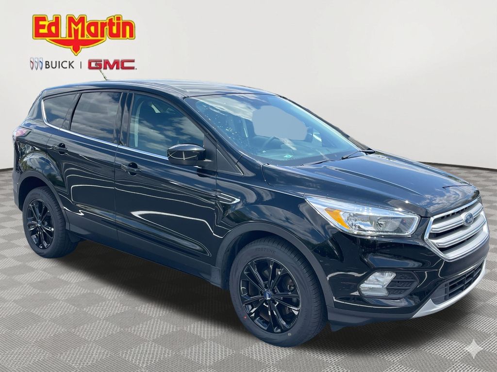 2017 Ford Escape SE Image 1 of 34