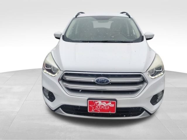 Vehicle image 4 of 41