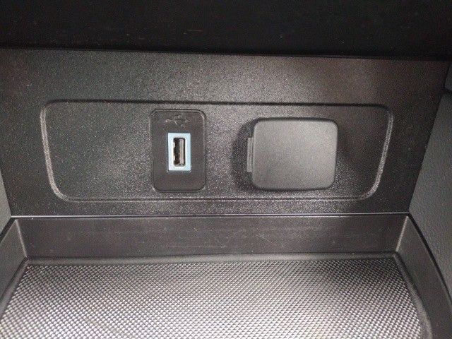 Vehicle image 37 of 41