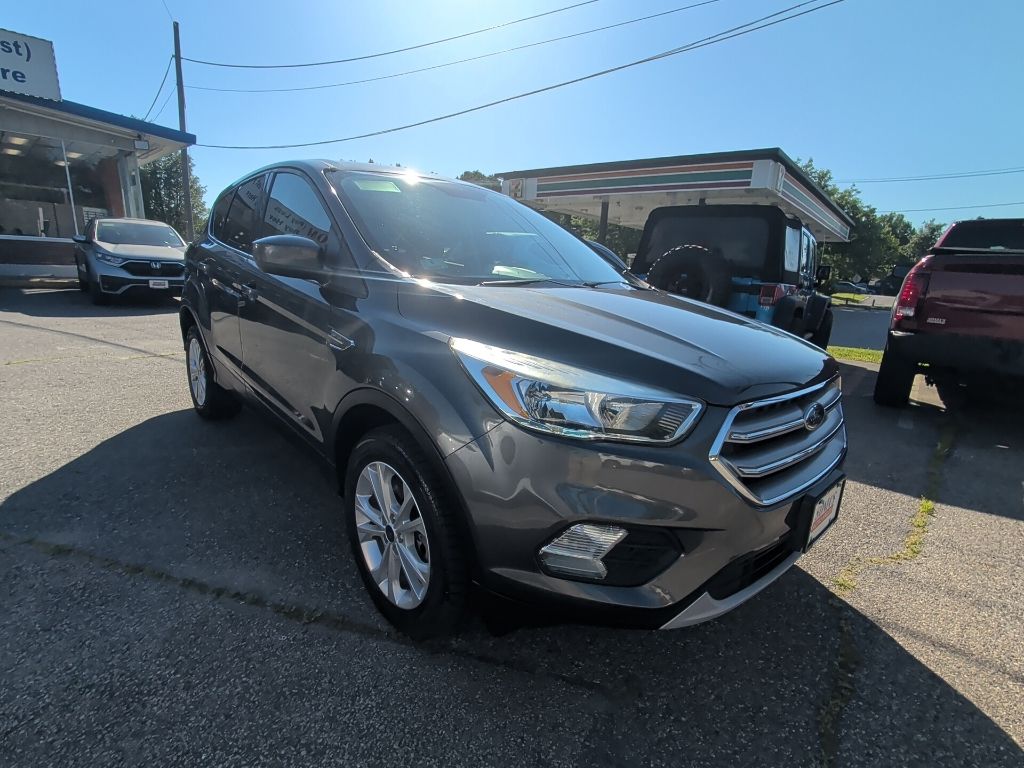 2017 Ford Escape SE Image 3 of 20