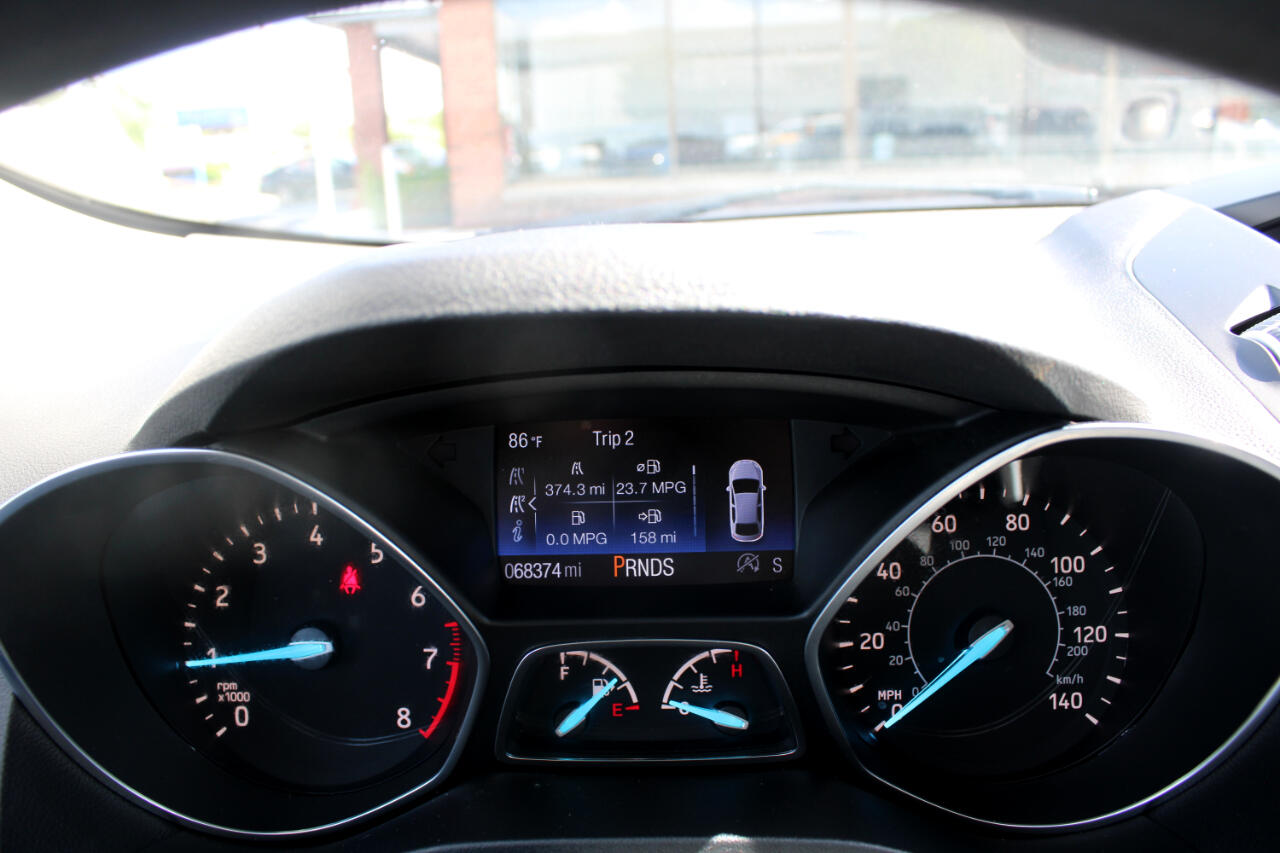 Vehicle image 27 of 31