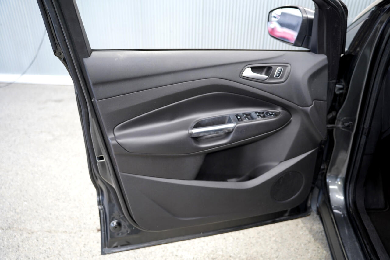 Vehicle image 29 of 40