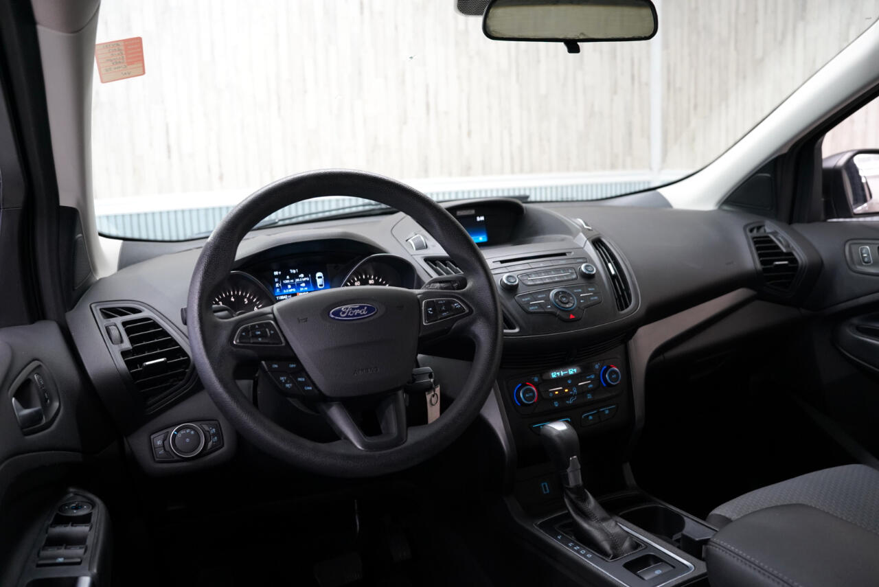 Vehicle image 12 of 40