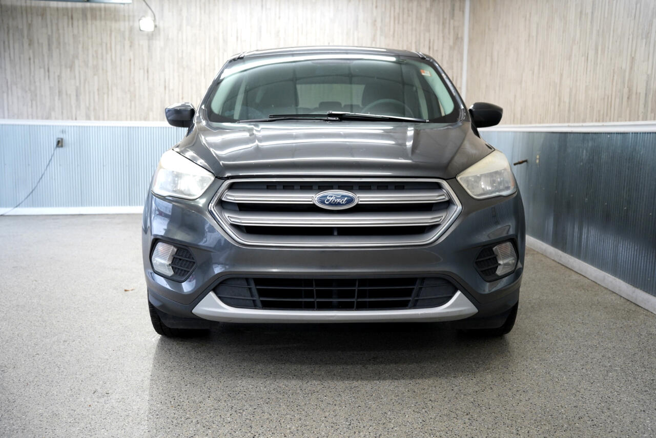 Vehicle image 4 of 40