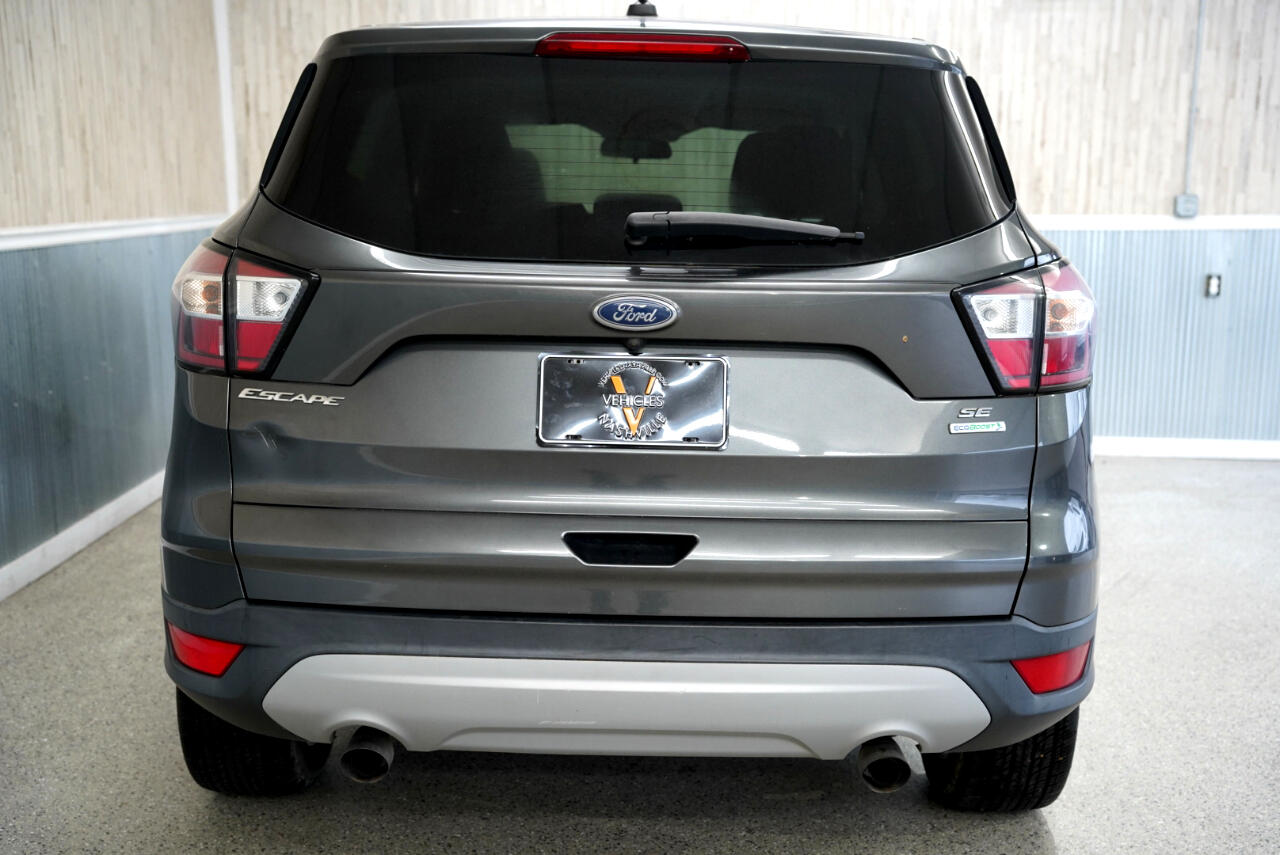 Vehicle image 10 of 40