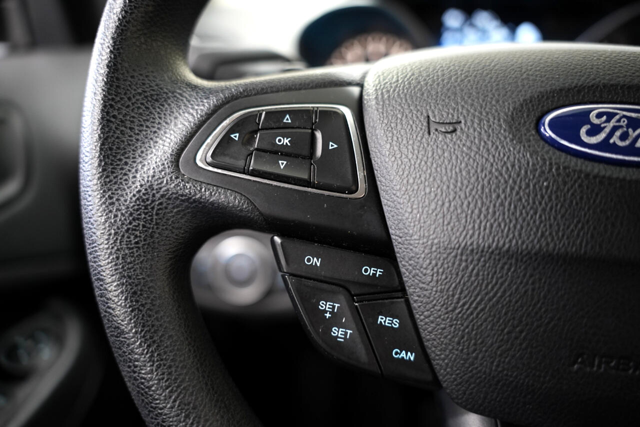 Vehicle image 17 of 40