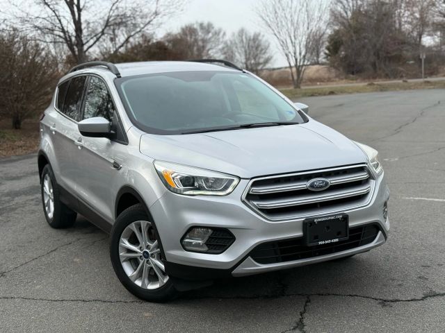 2017 Ford Escape SE Image 2 of 52