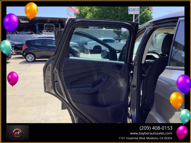 Vehicle image 43 of 49