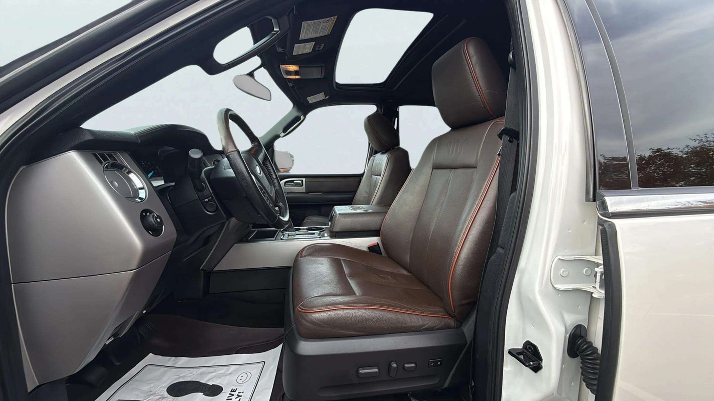 2017 Ford Expedition King Ranch Image 12 of 20