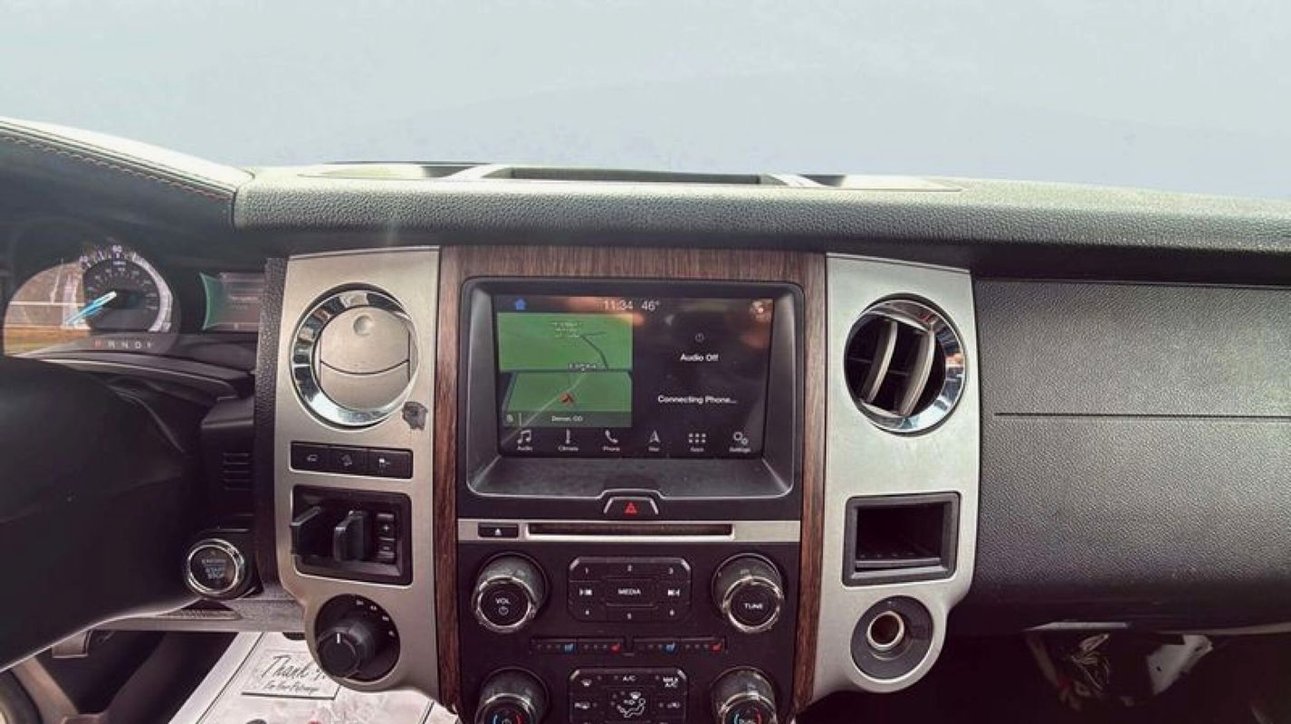 2017 Ford Expedition King Ranch Image 17 of 20