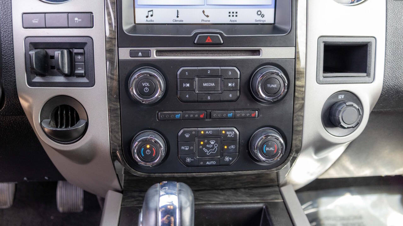 Vehicle image 24 of 31