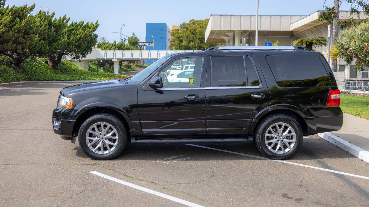 Vehicle image 10 of 31