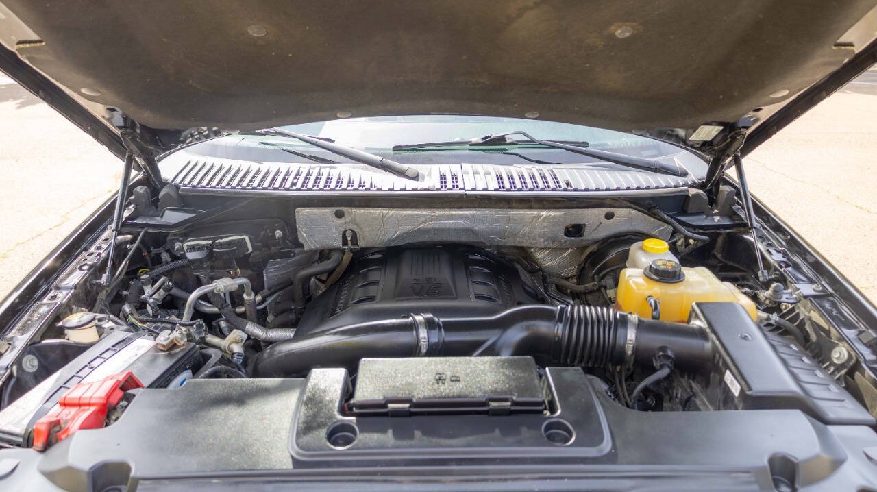 Vehicle image 26 of 31