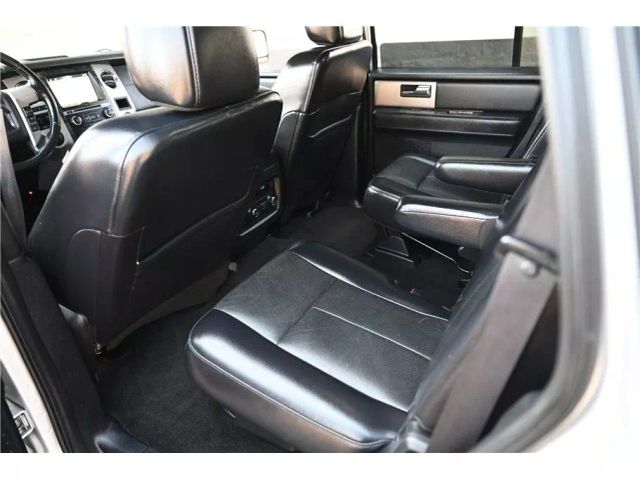 Vehicle image 19 of 33