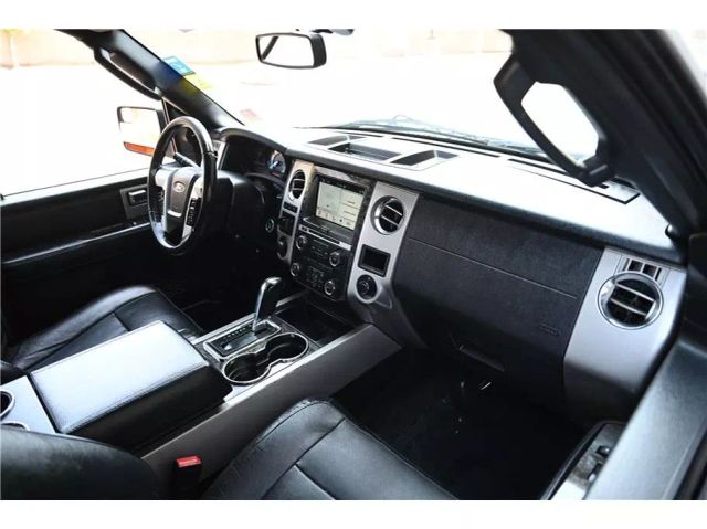 Vehicle image 14 of 33