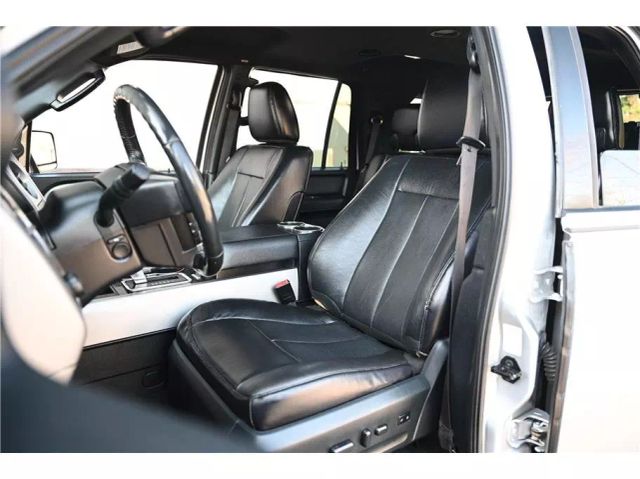 Vehicle image 22 of 33