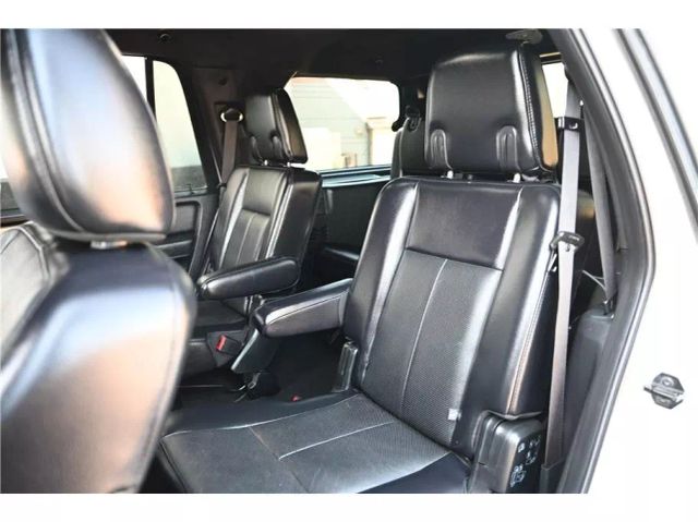 Vehicle image 20 of 33