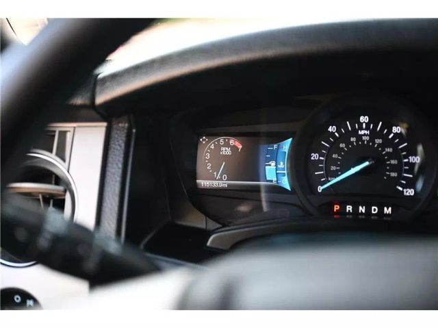 Vehicle image 26 of 33