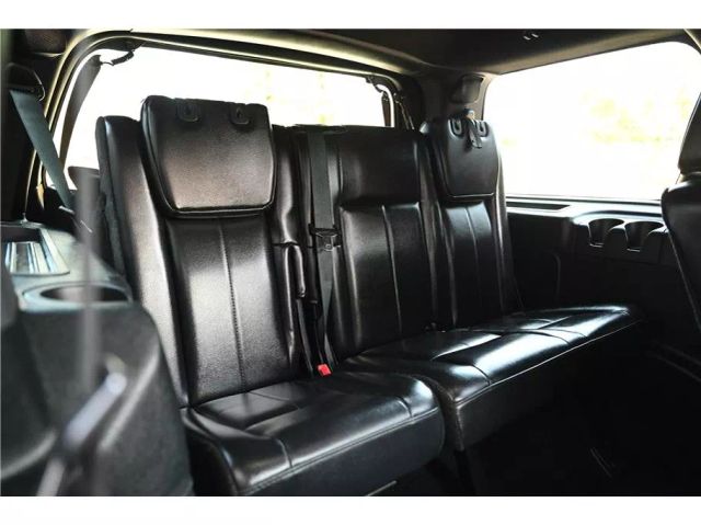 Vehicle image 18 of 33