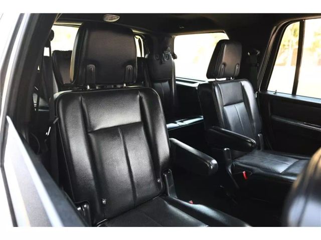 Vehicle image 15 of 33