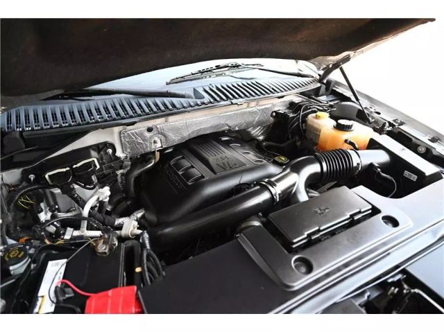 Vehicle image 12 of 33