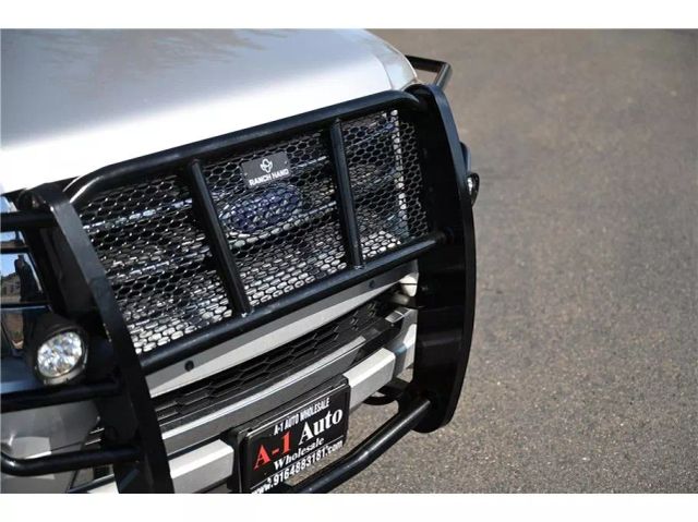Vehicle image 9 of 33