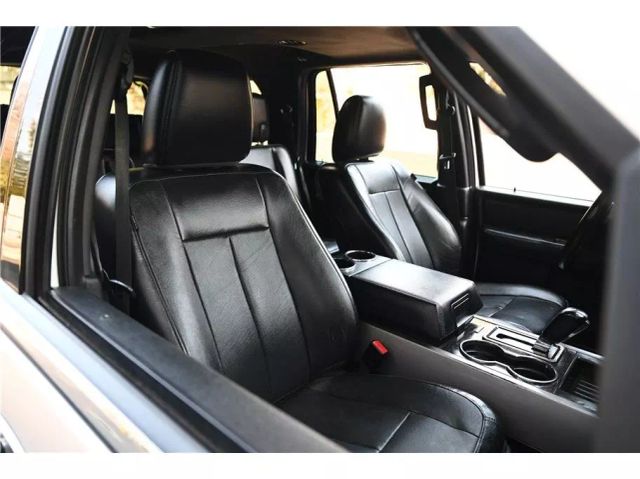 Vehicle image 13 of 33