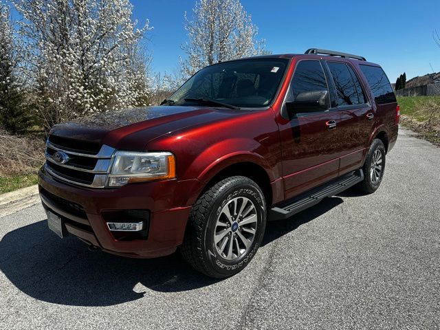 2017 Ford Expedition XLT Image 1 of 22