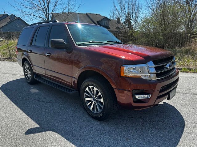 2017 Ford Expedition XLT Image 3 of 22