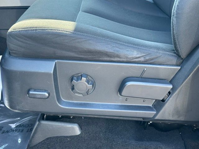 2017 Ford Expedition XLT Image 35 of 35