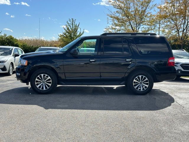 2017 Ford Expedition XLT Image 8 of 35