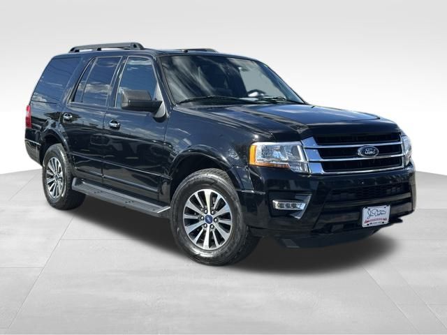 2017 Ford Expedition XLT Image 3 of 35