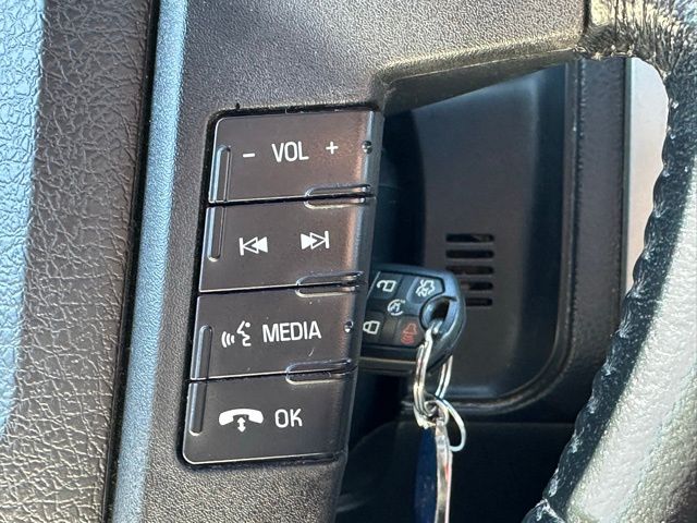 2017 Ford Expedition XLT Image 30 of 35