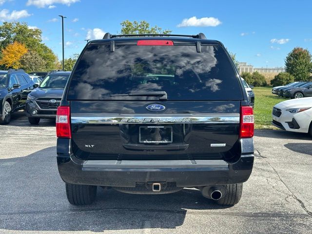 2017 Ford Expedition XLT Image 6 of 35