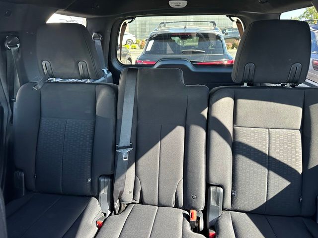 2017 Ford Expedition XLT Image 19 of 35