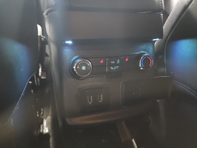 Vehicle image 12 of 31