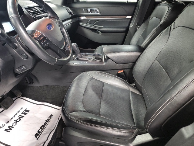 Vehicle image 16 of 31