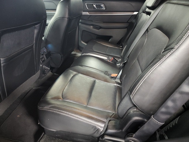 Vehicle image 22 of 31