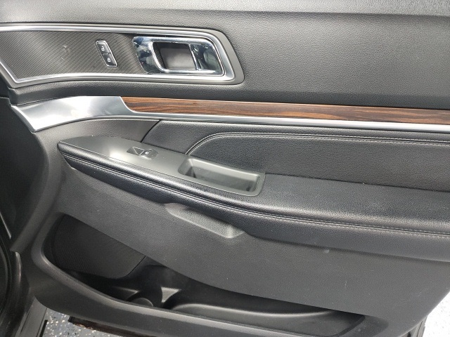 Vehicle image 29 of 31
