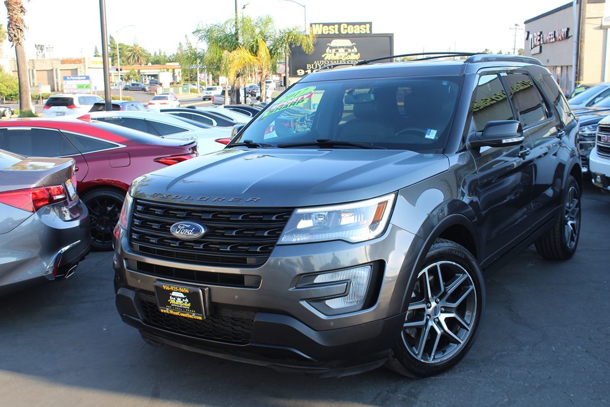 2017 Ford Explorer Sport Image 3 of 29